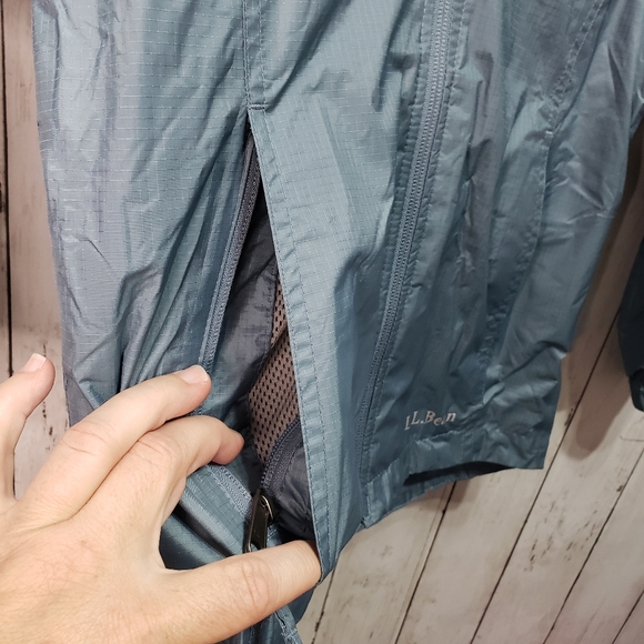 L.L. Bean Kids Blue Fleece Lined Tek Rain Jacket - Picture 4 of 10